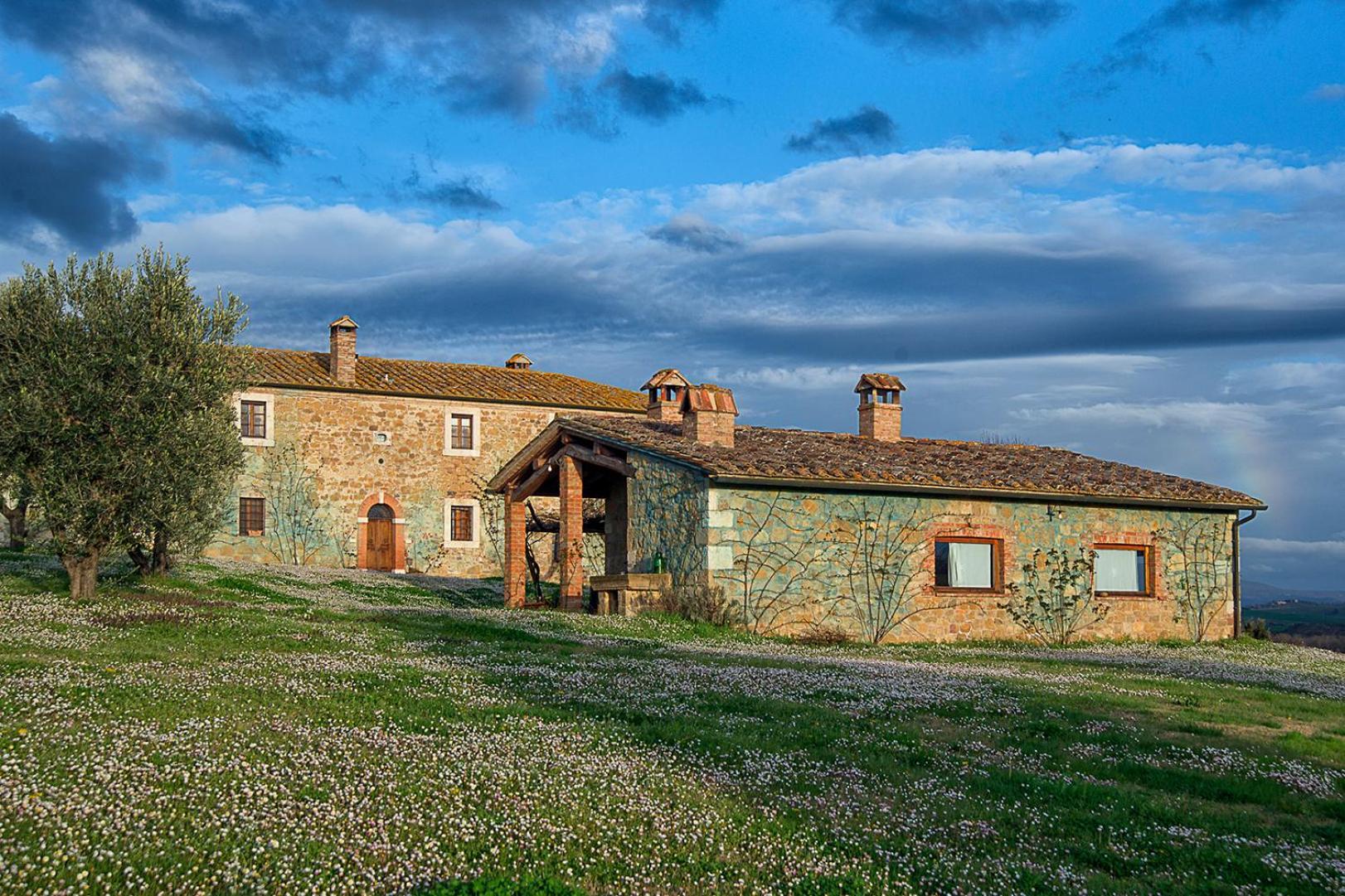 Agriturismo Le Sorbelle D'Orcia Con Piscina Pienza Bagian luar foto