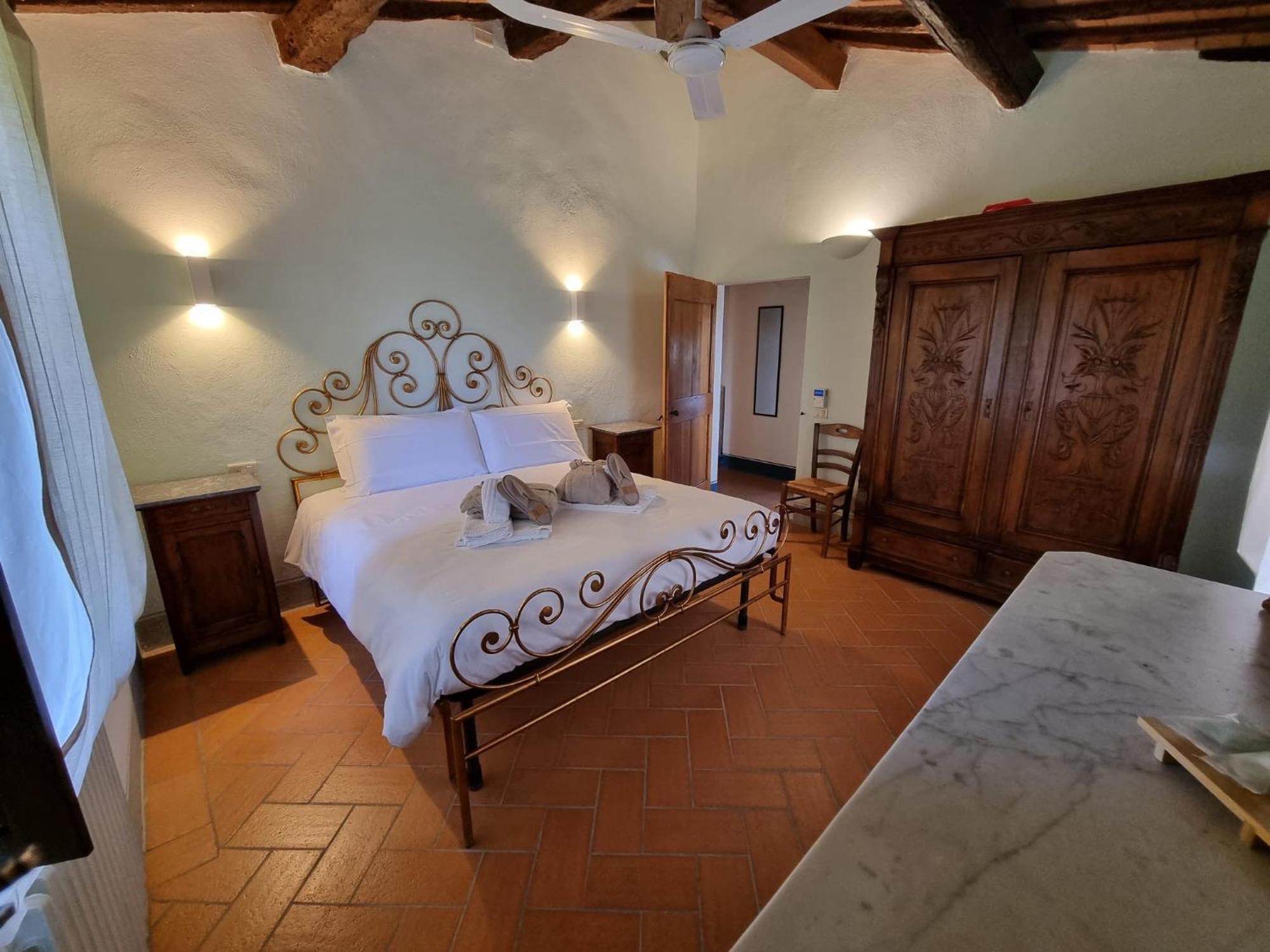 Agriturismo Le Sorbelle D'Orcia Con Piscina Pienza Bagian luar foto