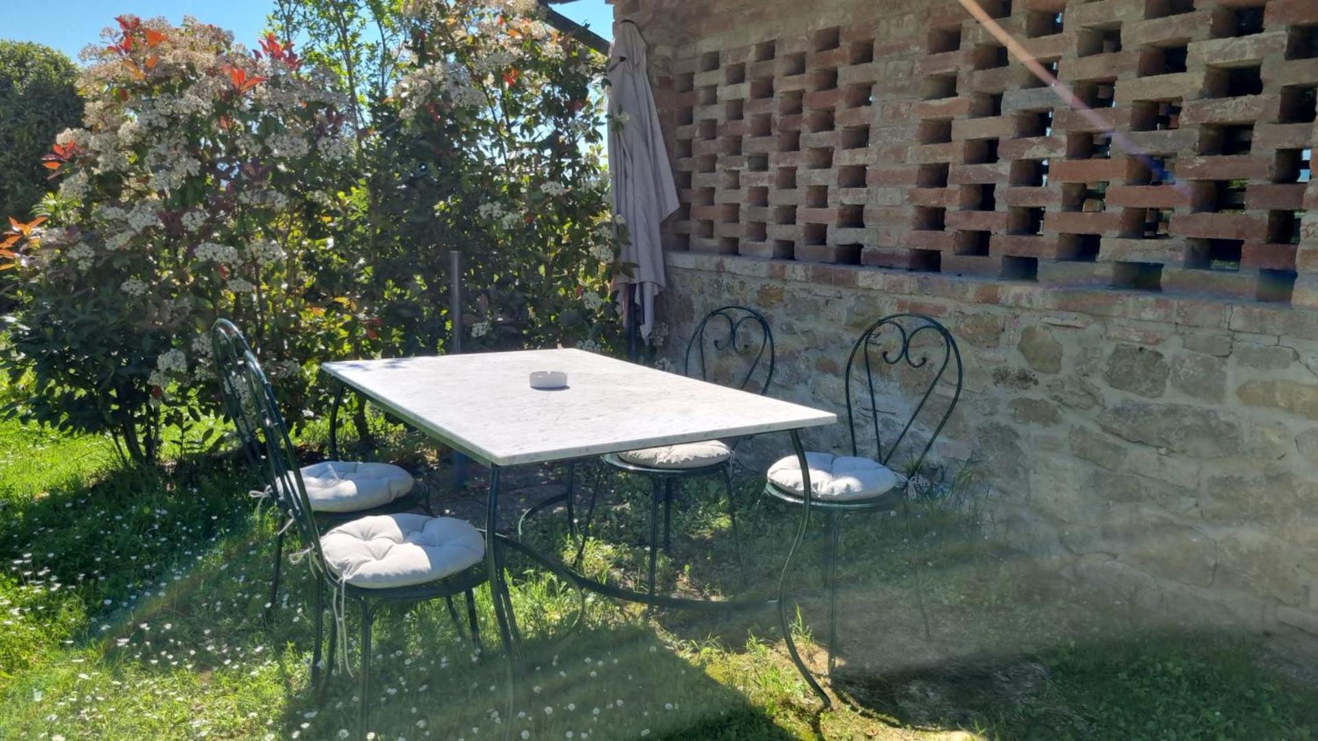 Agriturismo Le Sorbelle D'Orcia Con Piscina Pienza Bagian luar foto